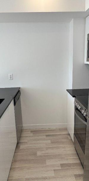 Studio rénové à louer – NDG / Métro Vendôme - Photo 1