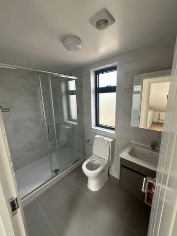 1 bedroom in a house share to rent - Photo 5