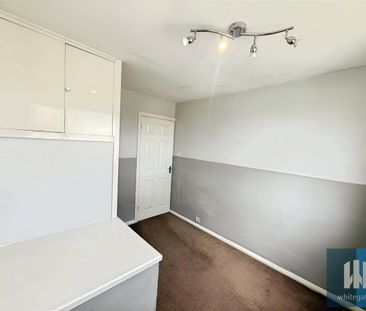 Far View Bank, Almondbury, Huddersfield, HD5 - Photo 3