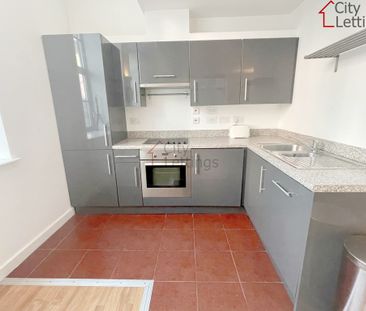 2 Bedroom Apartment - Photo 4