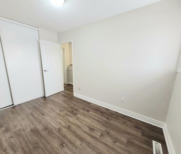 For Lease - 477 Dean Avenue Unit# 15, Oshawa, Ontario - Photo 5