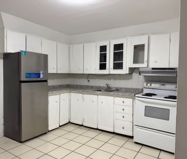 For Lease - 70 BARRETTE Street Unit# 1, Vanier and Kingsview Park, ... - Photo 4