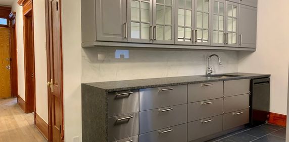 Plateau - Superbe 3 1/2 Rénové - Photo 2