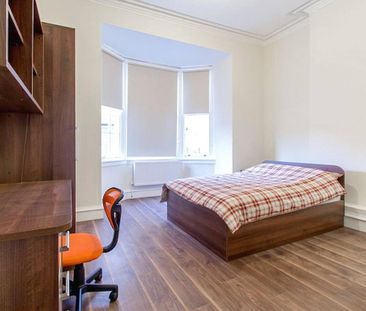 3 bedroom apartment to rent - Photo 3