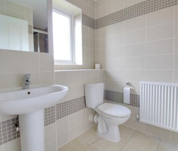 4 bedroom terraced house to rent - Photo 2