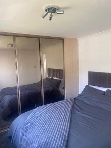 2 bedroom semi-detached house to rent - Photo 5