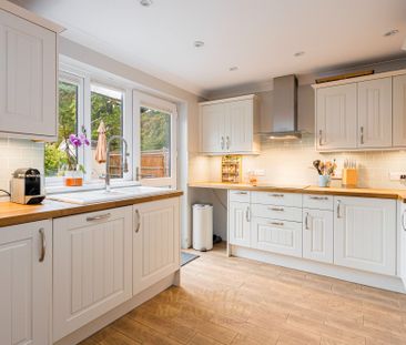 Savernake Walk, Crawley, RH10 - Photo 3