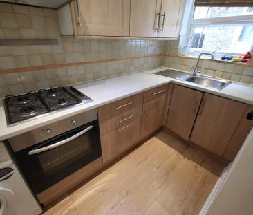 2 bedroom maisonette to rent - Photo 2