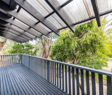 Beautifully Renovated Townhouse in Kambah - Photo 4