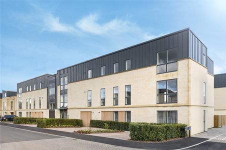 A wonderful ground floor, contemporary two bedroom, two bathroom, apartment with 1130 sq ft of accommodation, situated on the upper Lansdown slopes with private rear garden and off-street parking space. - Photo 5