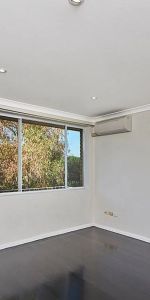 9/20 Wigram Street, - Photo 3