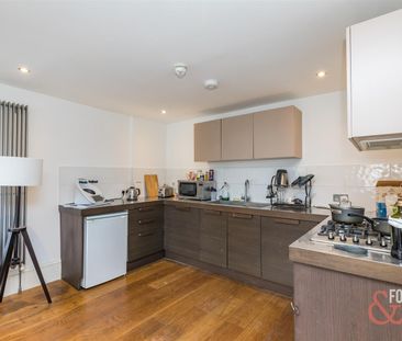 St. Georges Road, Brighton - Photo 2