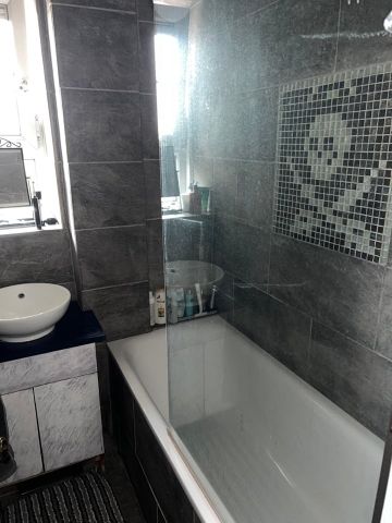 1 Bed Flat, Tanners Hill, SE8 - Photo 5