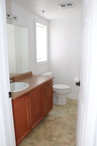 For Lease - 1450 Bishops Gate Unit# 102, Oakville, Ontario - Photo 3