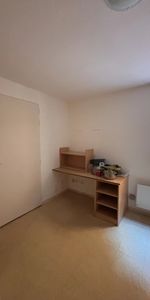 Location Appartement 1 pièce 18m² NIMES 30000 - Photo 4