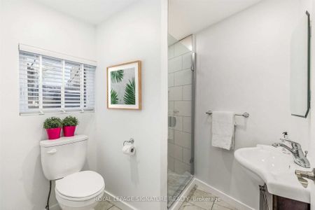 For Lease - 419 Crawford Street, Toronto, Ontario - Photo 2