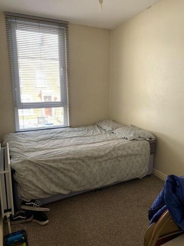 Flat B, 26 Tates Avenue, Belfast, BT9 7BY - Photo 4