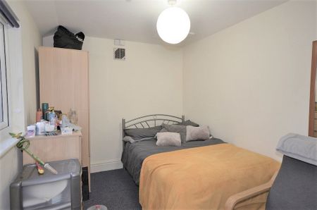 12, Thompson Road, Ecclesall, Sheffield S11 8RB - Photo 2