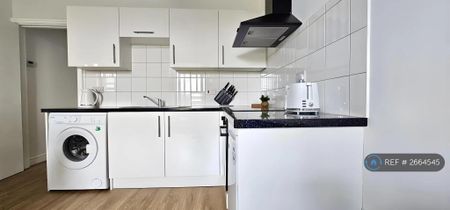 1 bedroom flat to rent - Photo 5