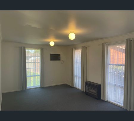 39 Westmorland Crescent, Shepparton, Vic 3630 - Photo 3