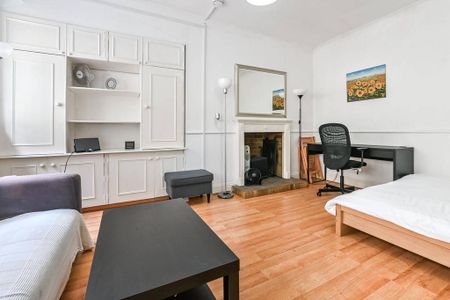 Studio to rent - Photo 3