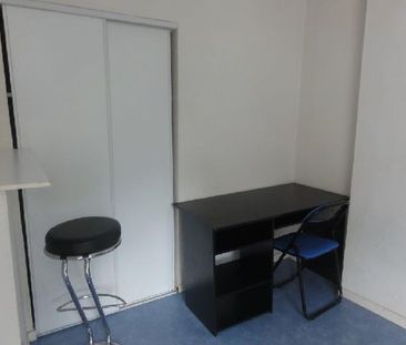 Location Appartement 1 pièce 11m² LE CREUSOT 71200 - Photo 3