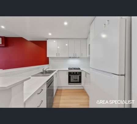 207/3 Como Crescent, Southport, Qld 4215 - Photo 1