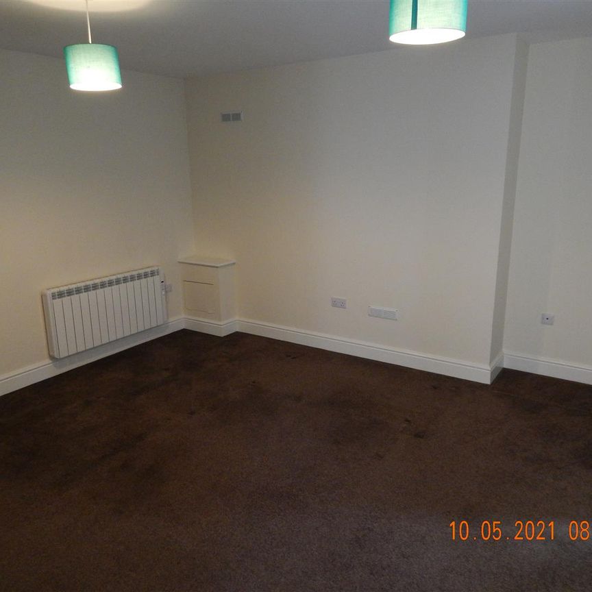 Bromsgrove Road, Redditch - Photo 1