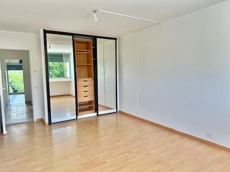 Location Appartement 3 pièces 96m² LE GOSIER 97190 - Photo 3