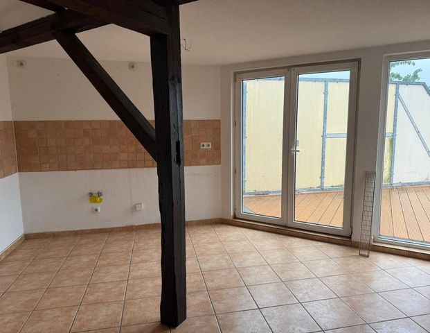 ländliche 2- Raumwohnung mit großem Dachbalkon in Reichenbach ! - Photo 1