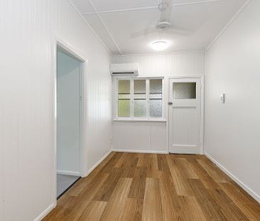 2/6 Musgrave Street, West End - Photo 2