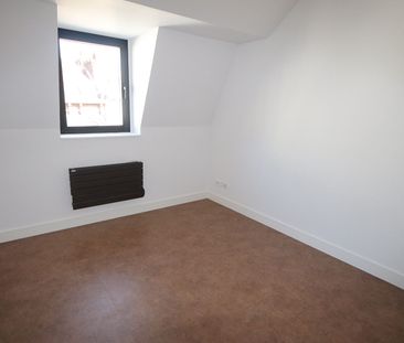 Location Appartement 2 pièces 57m² LILLE 59000 - Photo 2