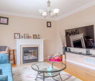 For Lease - 87 Warbler (Main & 2nd Floors) Avenue, Vaughan, Ontario - Photo 1