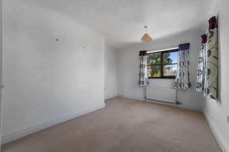 5 bedroom detached house to rent - Photo 3