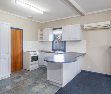 Spacious 3-Bed Glenorchy Family Home - Photo 3