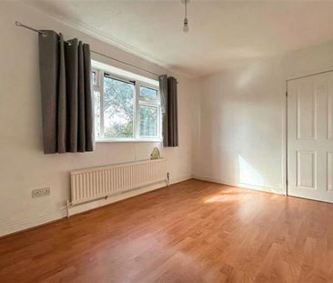 2 Bedroom Terraced To Let - Photo 6