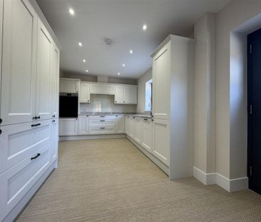 Combe St. Nicholas, Chard - Photo 5