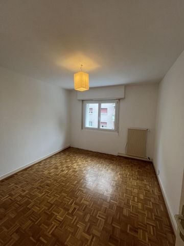 Charming 3-room apartment on the 1st floor in Lausanne - Photo 2