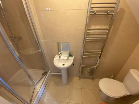 3 bedroom terraced house to rent - Photo 4