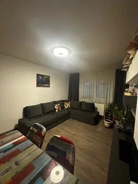 Apartament cu 2 camere, DECOMANDAT, etaj 3/4, zona Nicolina - Photo 1