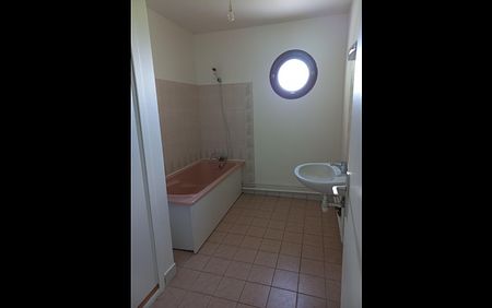 Location Maison 2 pièces 49 m² Pouligny-Notre-Dame - Photo 5