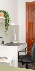 Calle Mirarosas, Málaga, Andalusia 29011 - Photo 3