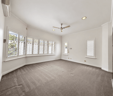SPACE, LIGHT & LIFESTYLE IN CARINE GLADES - Photo 5