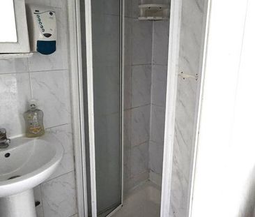 Studio to rent - Photo 6