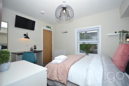 1 bedroom in a house share to rent - Photo 4