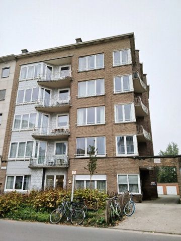 Ruim appartement op het gelijkvloers nabij het station Gent-Sint-Pieters - Foto 3