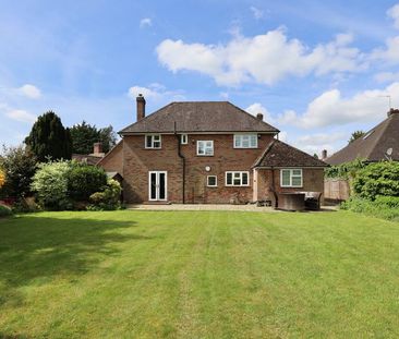 4 bedroom detached house to rent - Photo 2