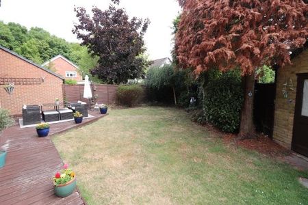 Thalmassing Close - Thriftwood, Property for rent - Photo 5