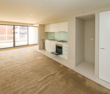 Live the Hawthorn lifestyle - Impressive apartment with huge balcony! - Photo 5