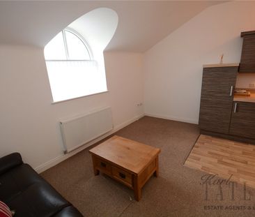 Devonshire Place, CH43 1TU, Oxton - Photo 1